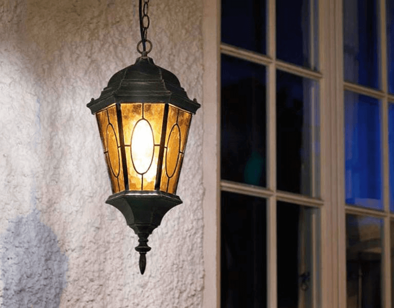 Classic Lantern Entrance Light